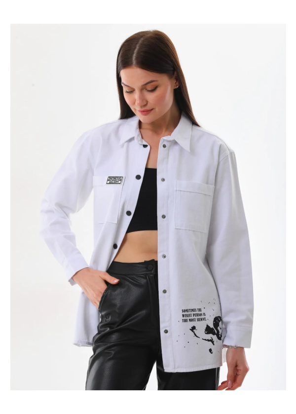 Çift Cepli Baskı Detay Çıtçıt Düğmeli Kadın Beyaz Gömlek