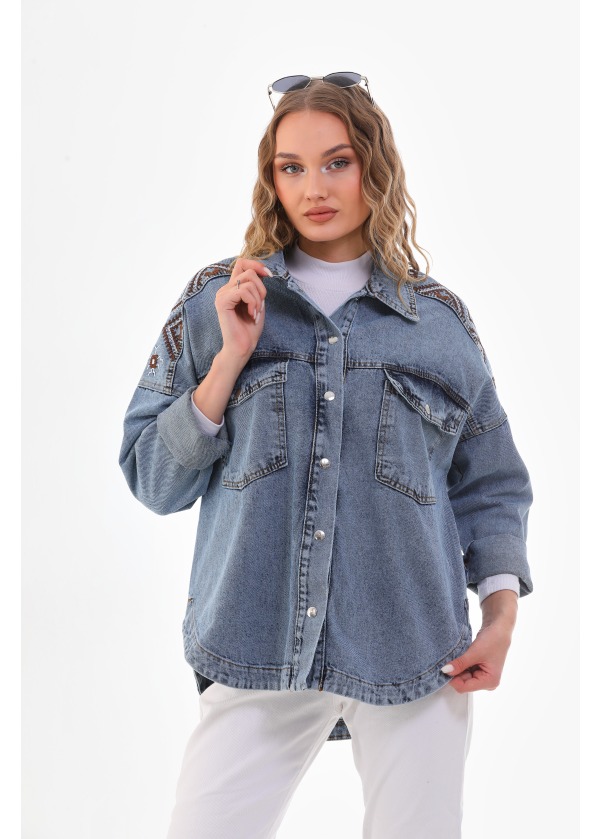 Nakış Detaylı Cepli Mavi Kot Gömlek