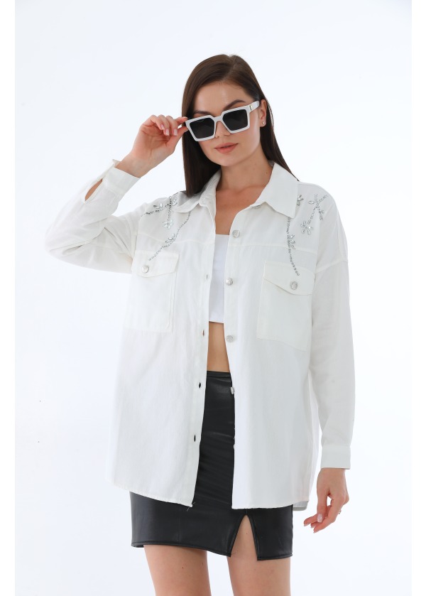 Taşlı Çift Cep Gümüş Düğme Kadın Beyaz Gömlek 